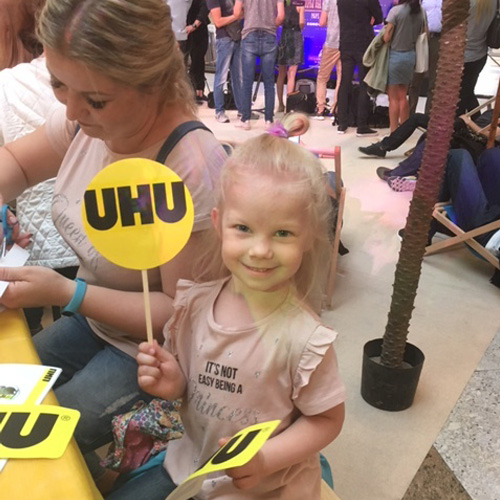 ������-������ � �� UHU � ������